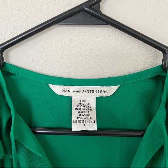 Diane Von Furstenberg Kelly Green Silk Ruffle Mini Dress dVf (Size 2) - Picture 4 of 9